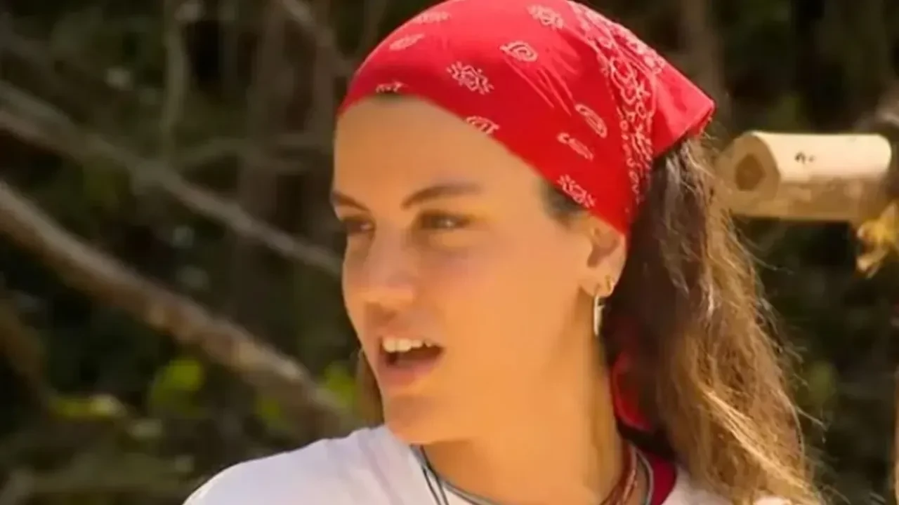 Deniz Çatalbaş’a ailesinden uyarı! Survivor Deniz’in ablasından gelen mesaj dikkat çekti