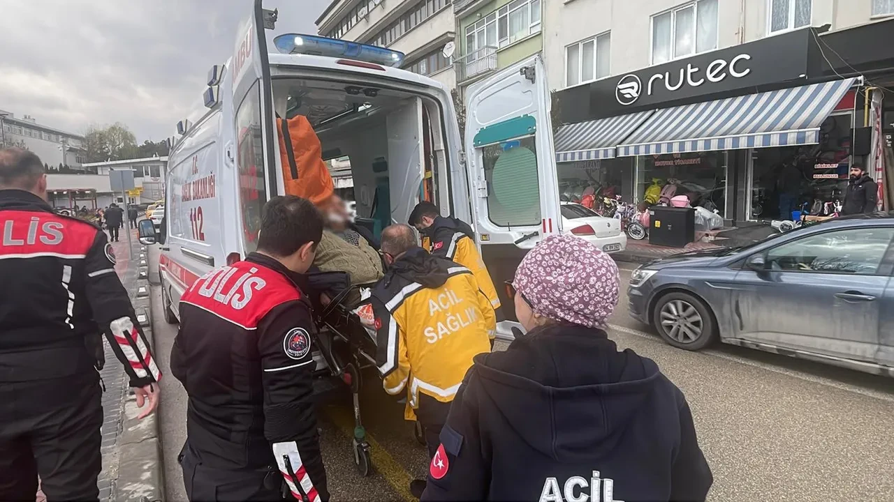 Erkek öğrenciye yaşlı adamdan sözlü taciz iddiası! Darbederek hastanelik etti