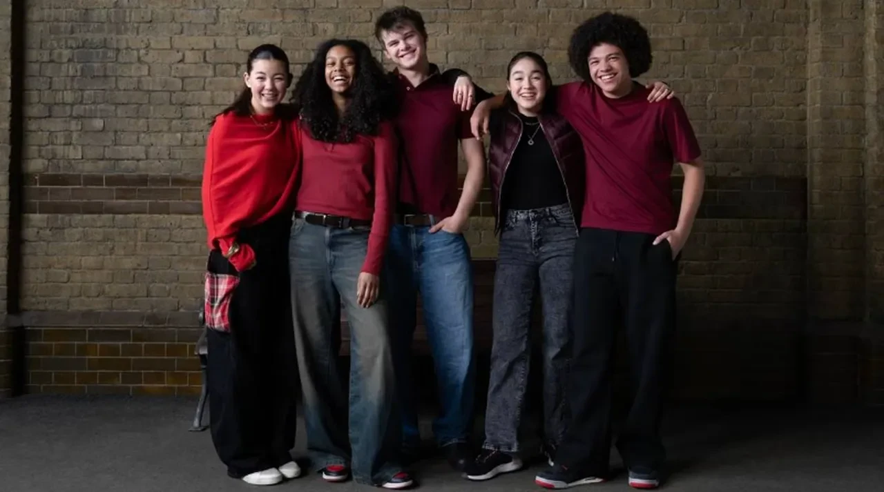 HBO’da yayınlanacak yeni Harry Potter dizisine 21 yeni oyuncu katıldı! İşte Harry Potter Hogwards öğrencileri!