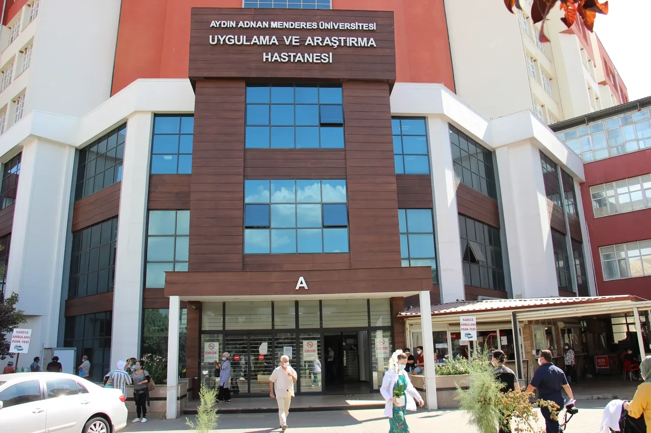 Karın ağrısıyla giden 19 yaşındaki Sinem Taç'ın ölümü sonrası ADÜ'den iddialara açıklama