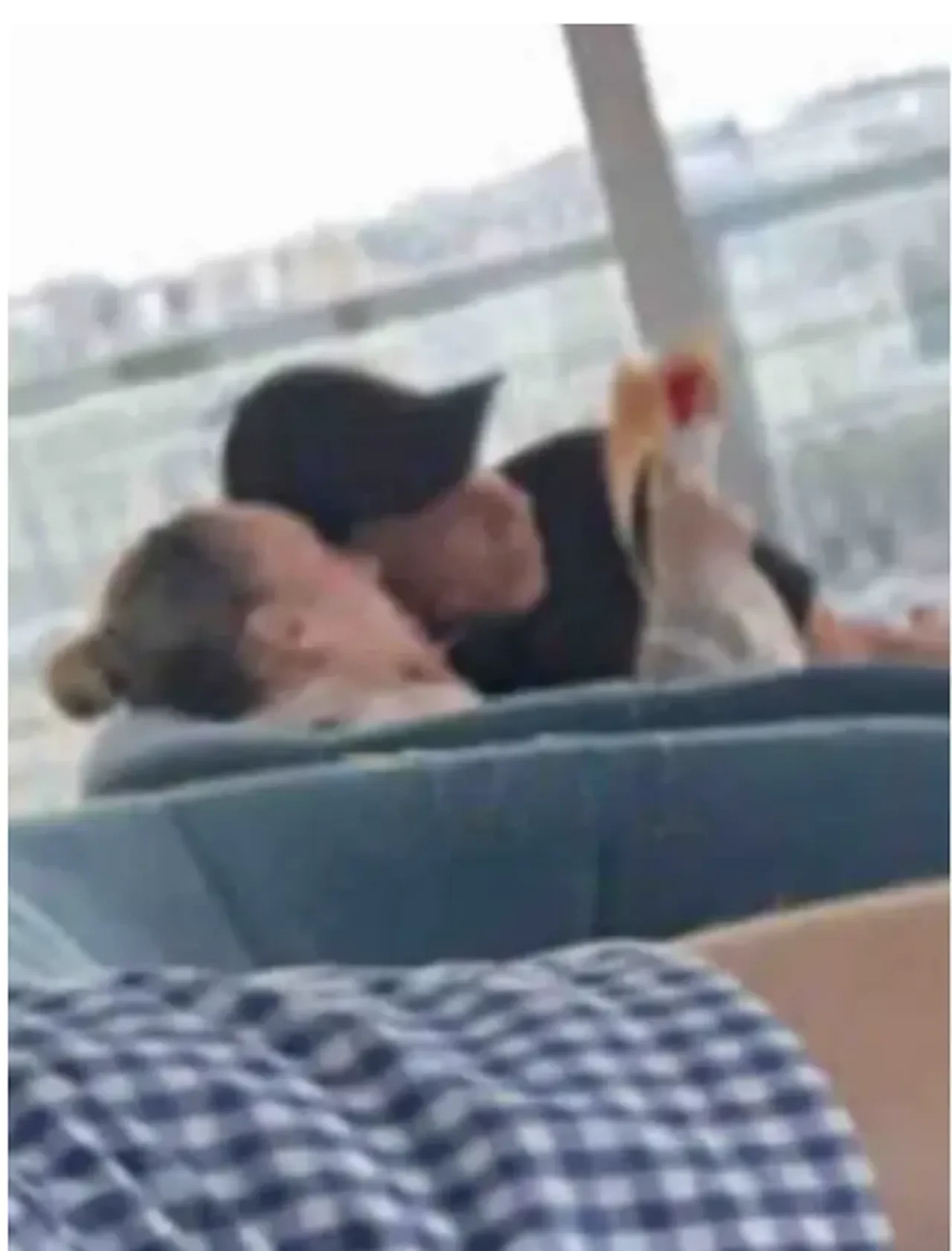 Kylian Mbappe ile Ester Expósito daha fazla kaçamadı