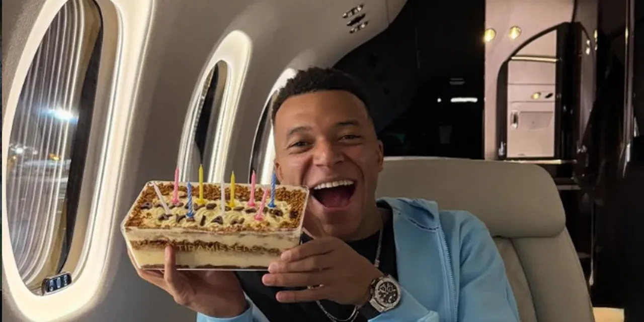 Kylian Mbappe ile Ester Expósito daha fazla kaçamadı