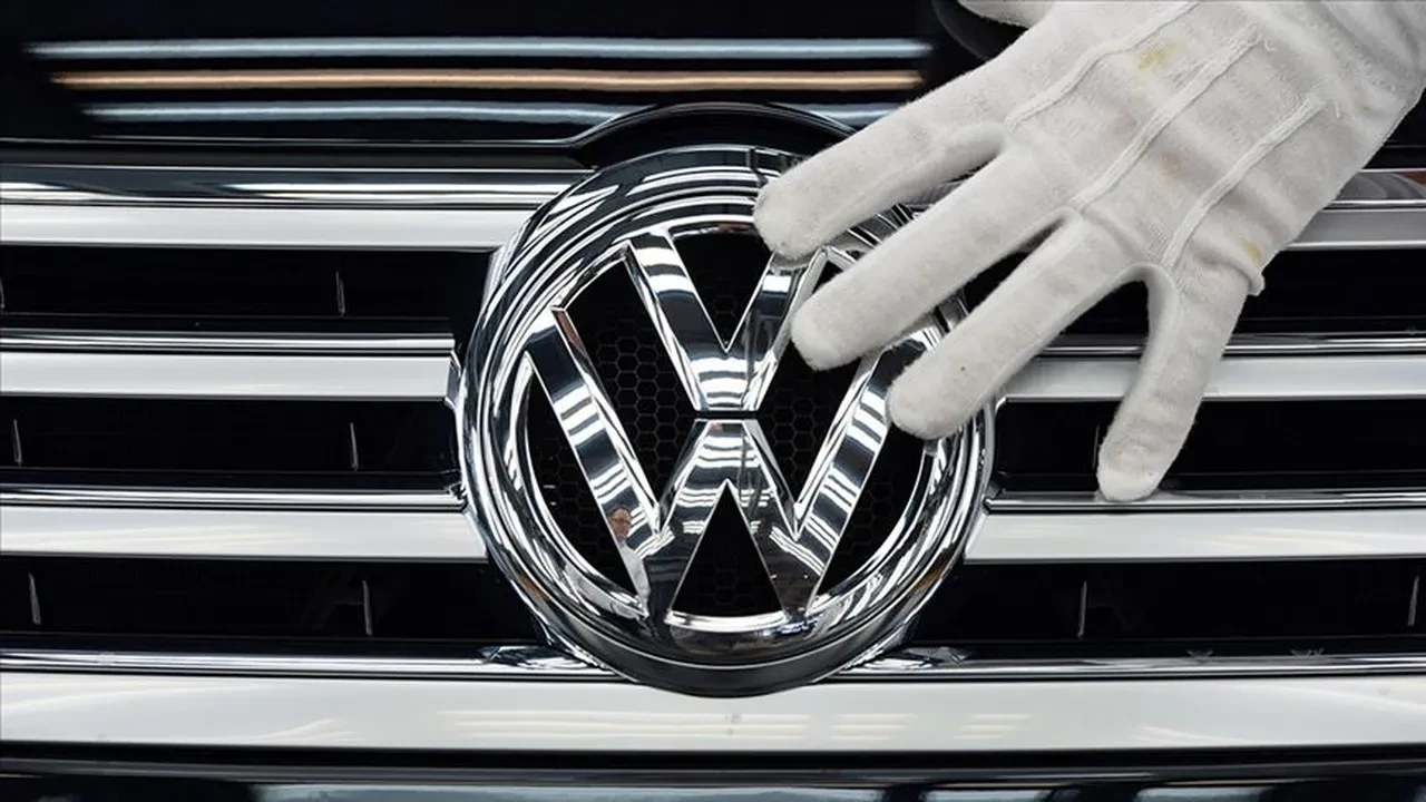 Volkswagen’in 'büyük atılım' dediği motor Çin’de alay konusu oldu!