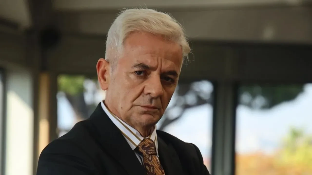 Zafer Algöz’den 20 Bin TL borç veren kullanıcıya olay cevap! Zafer Algöz’ün borç yorumu sosyal medyayı salladı! 