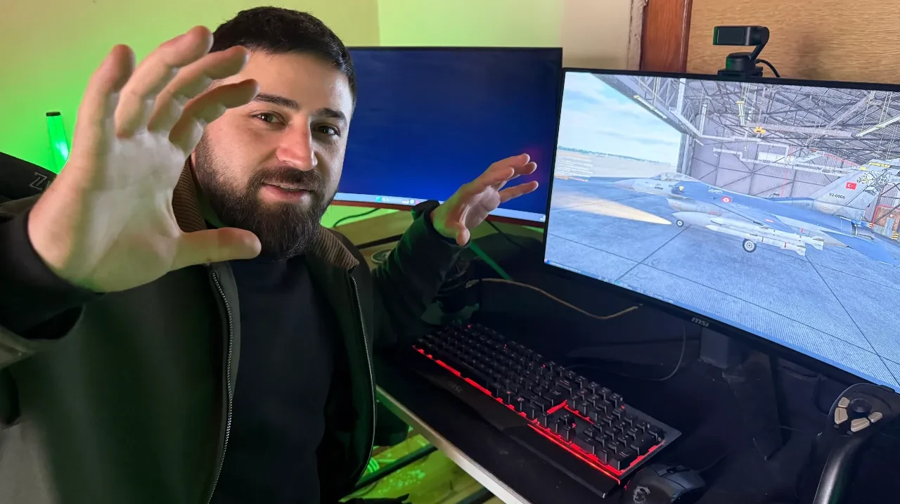 Amasyalı Youtuber evinde F-16 eğitimi veriyor: 'Göreve hazırız'