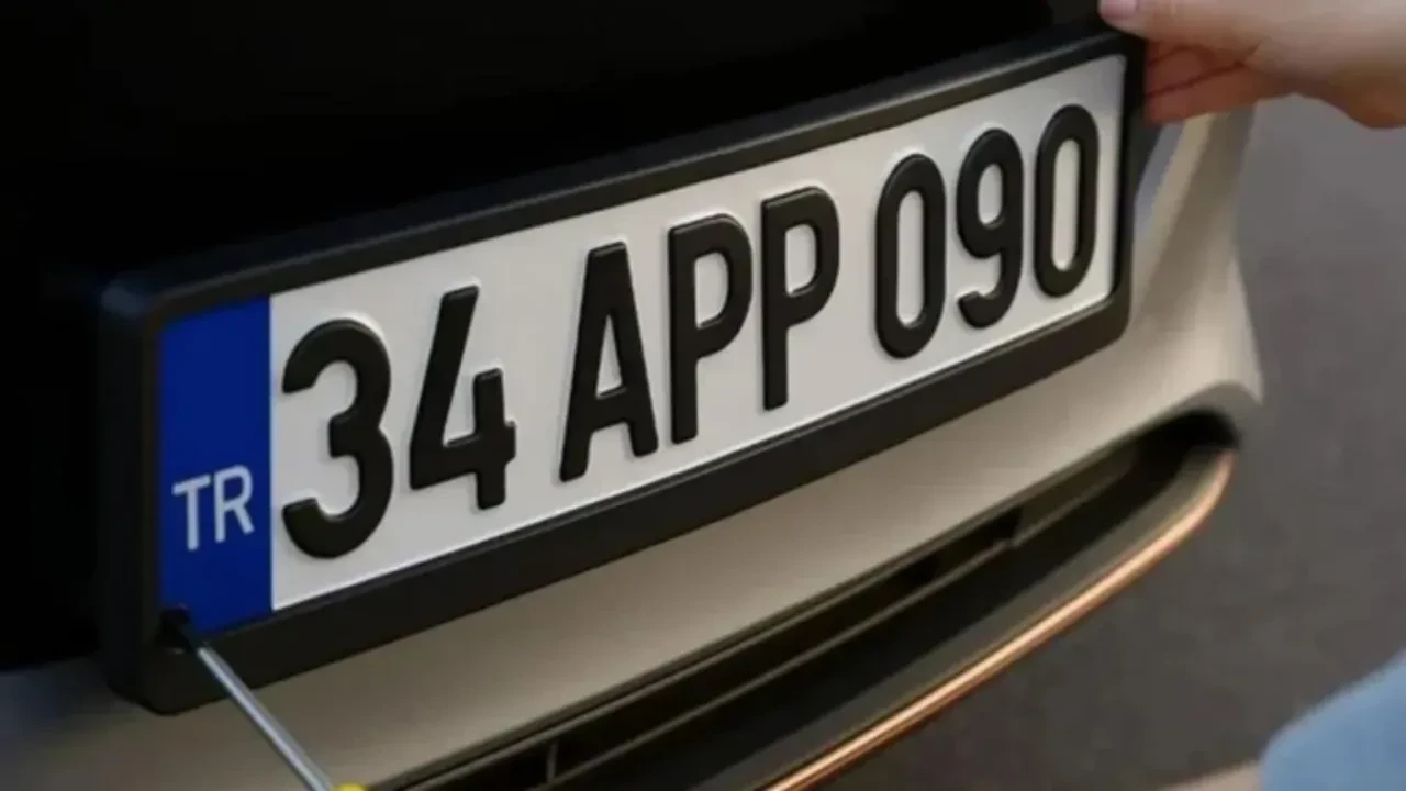 APP plaka kullanan araç sahipleri dikkat: Plakanız sahte olmayabilir! İşte ayırt etmenin yolları