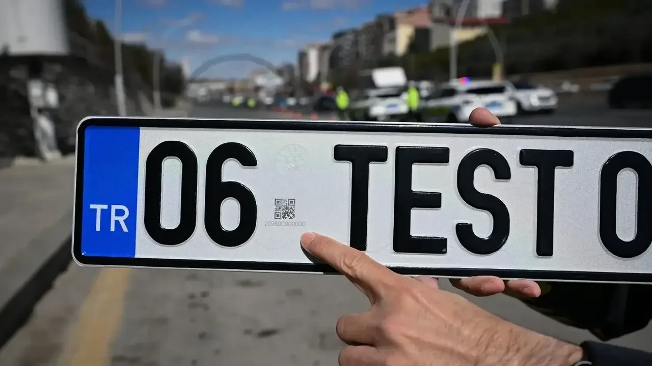 APP plaka nasıl değiştirilir? Plakamdan ceza yer miyim muayeneden geçer mi?