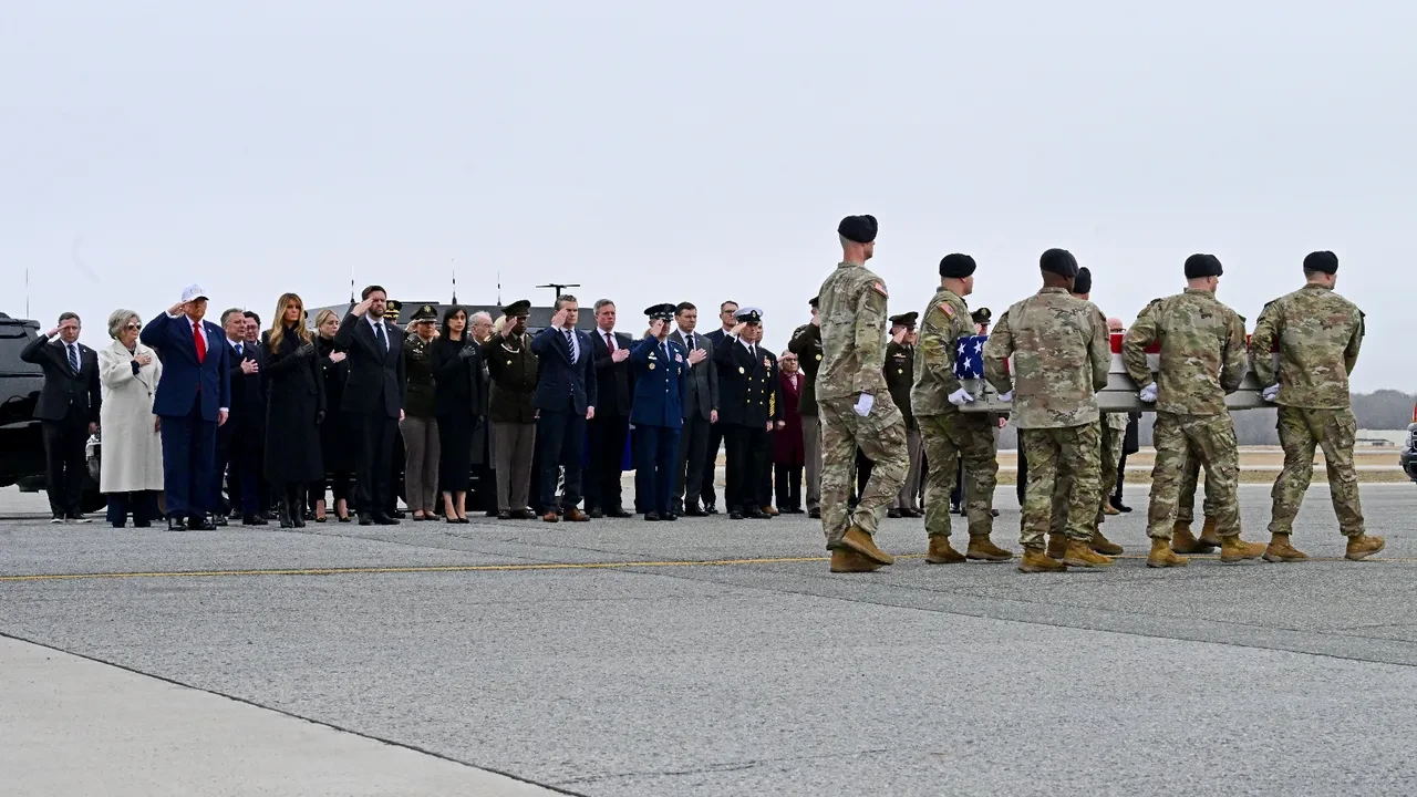 Başkan Donald Trump İran savaşında öldürülen ABD askerlerinin naaşını böyle karşıladı