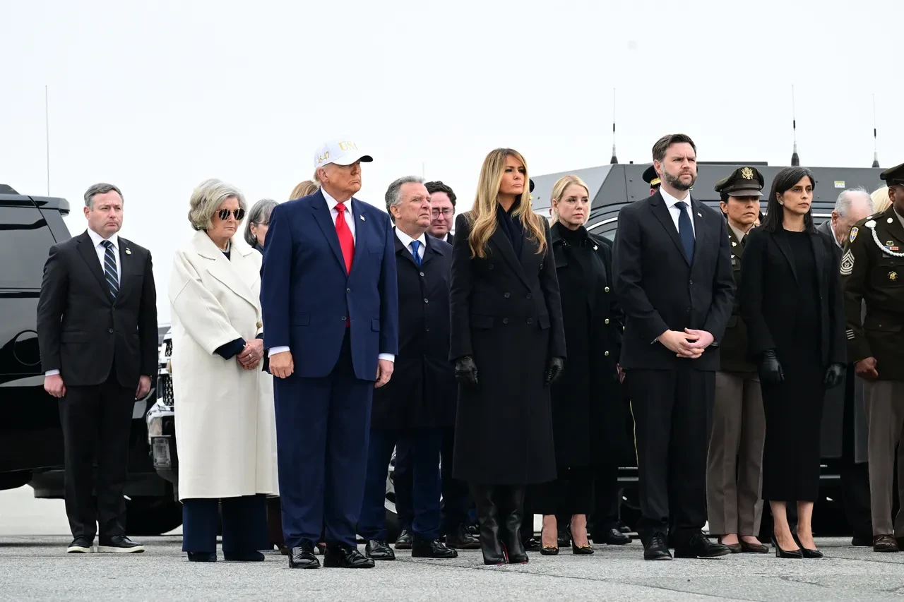 ABD Başkanı Donald Trump eşi Melania Trump ve ABD Başkan Yardımcısı JD Vance 