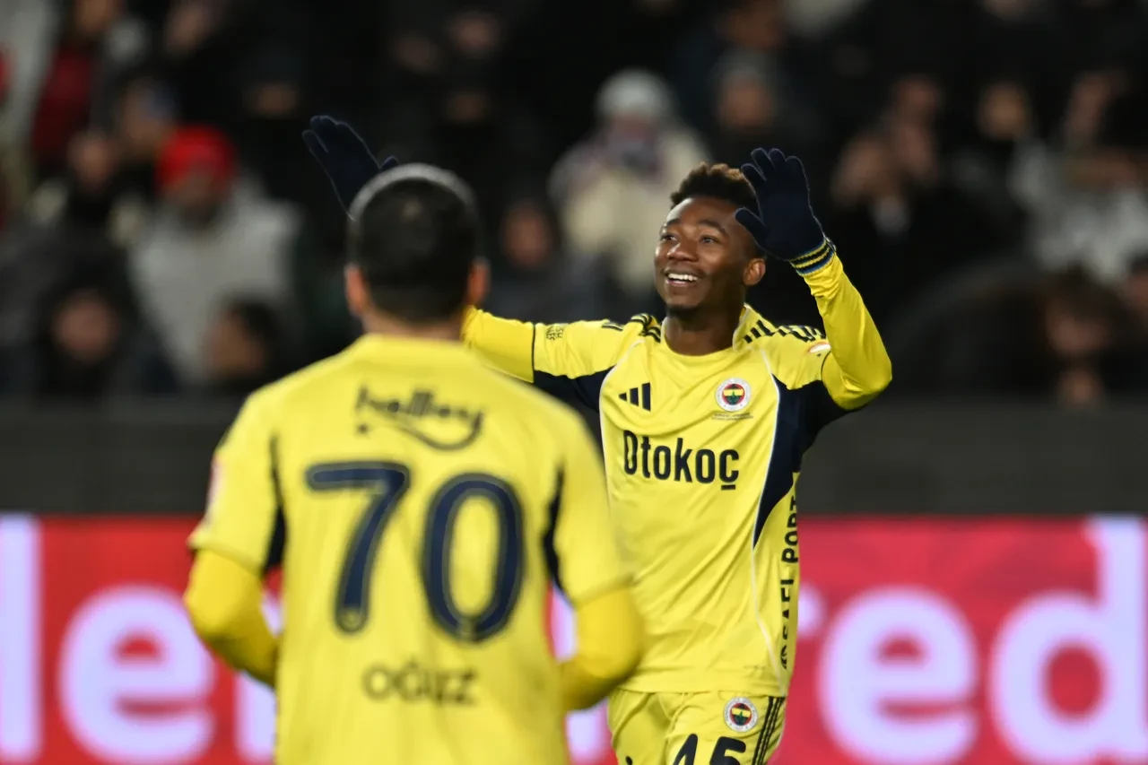 Fenerbahçe Samsunspor maç kadrosu, muhtemel 11! Fenerbahçe'de 5 futbolcu kadroya alınmadı