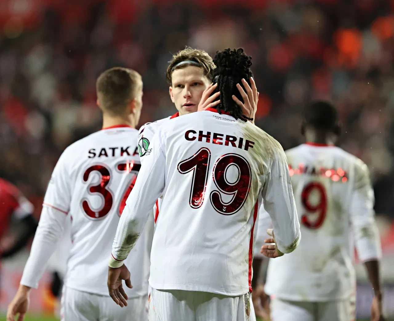 Fenerbahçe Samsunspor maç kadrosu, muhtemel 11! Fenerbahçe'de 5 futbolcu kadroya alınmadı