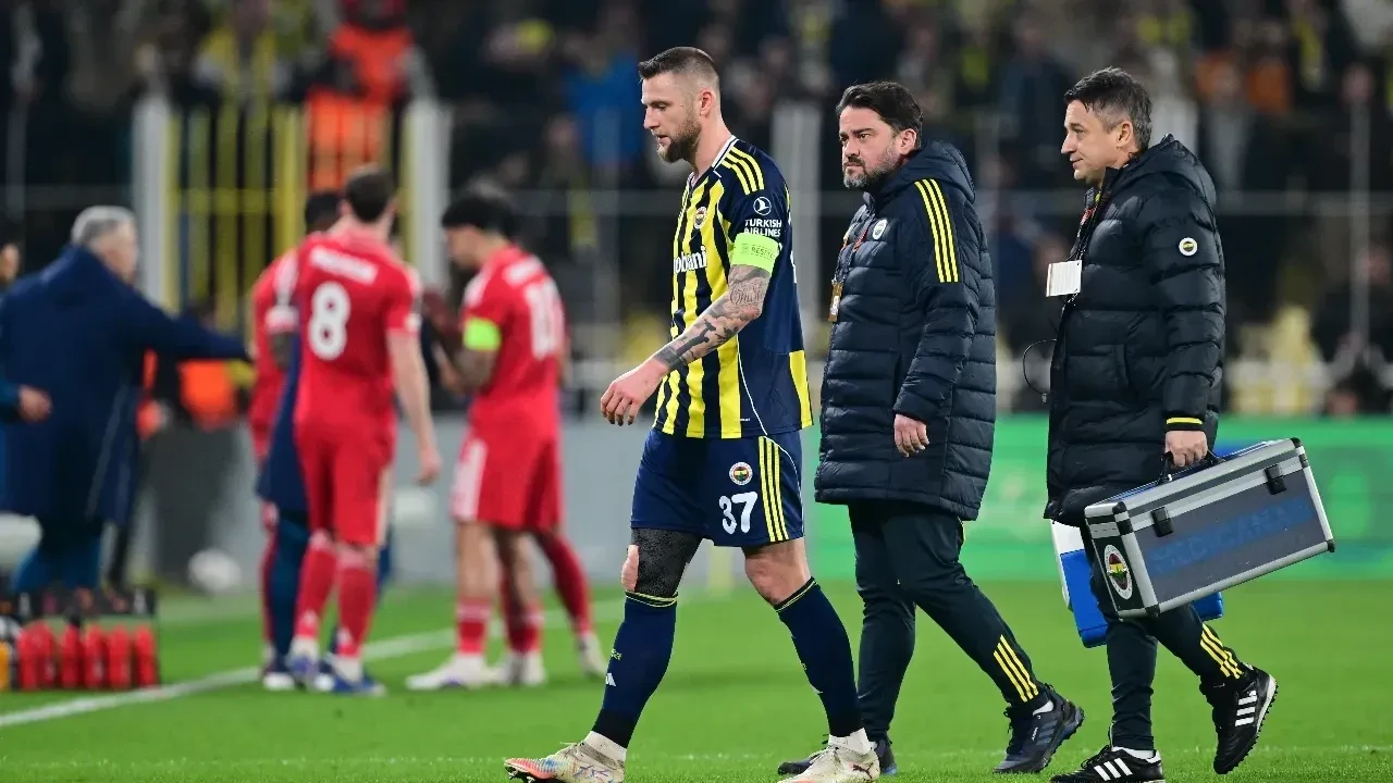 Fenerbahçe Samsunspor'a son dakikalarda karşılık verdi: Süper Lig'deki gol düellosunda sürpriz galibiyet!
