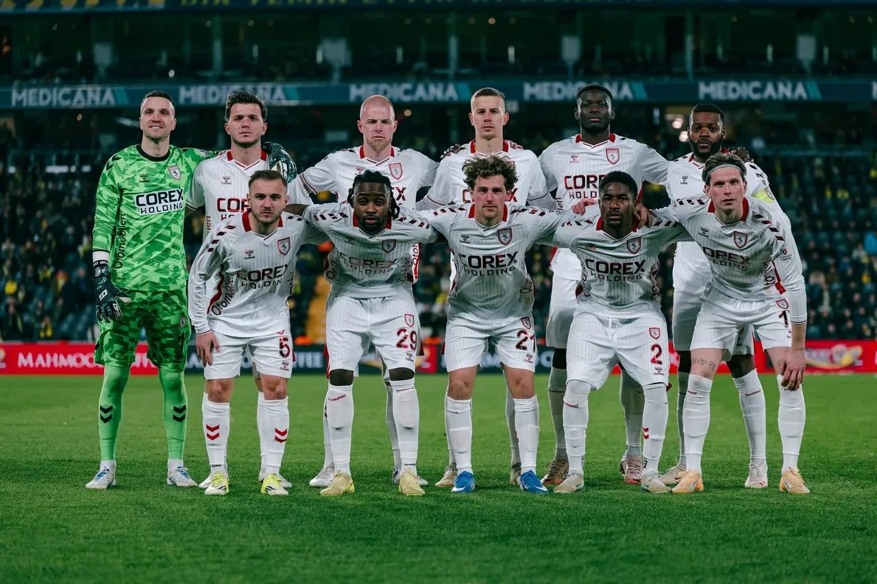 Fenerbahçe Samsunspor'a son dakikalarda karşılık verdi: Süper Lig'deki gol düellosunda sürpriz galibiyet!