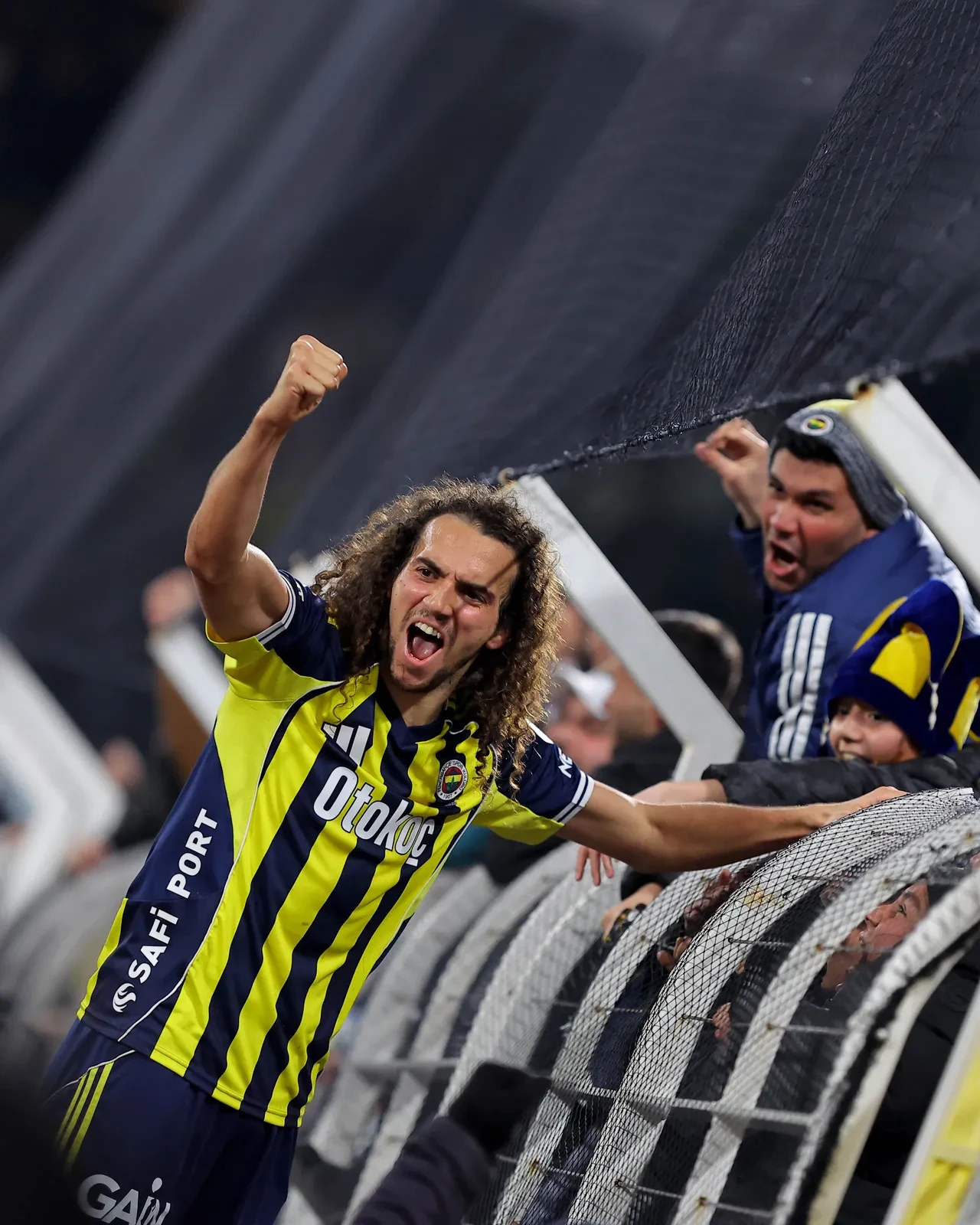 Fenerbahçe'nin son dakika zaferiyle birlikte pozitif atmosfer!