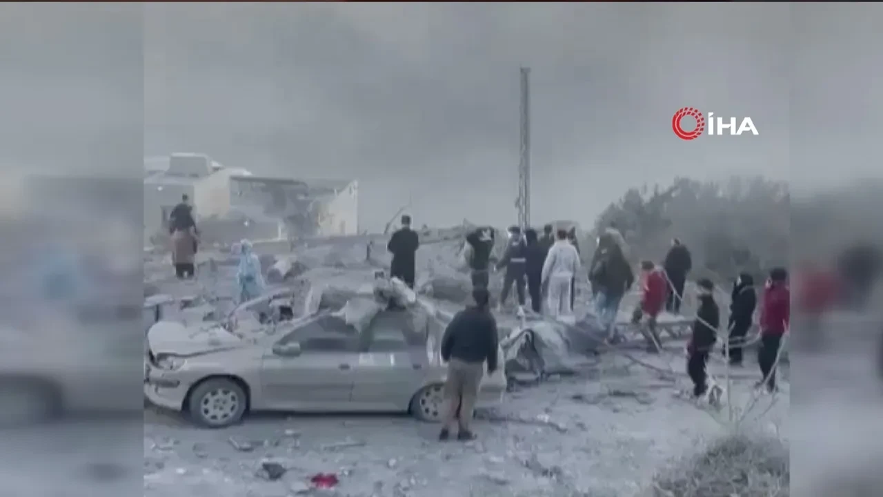 İsrail, Lübnan'da üç katlı binaya saldırdı: Çok sayıda ölü var