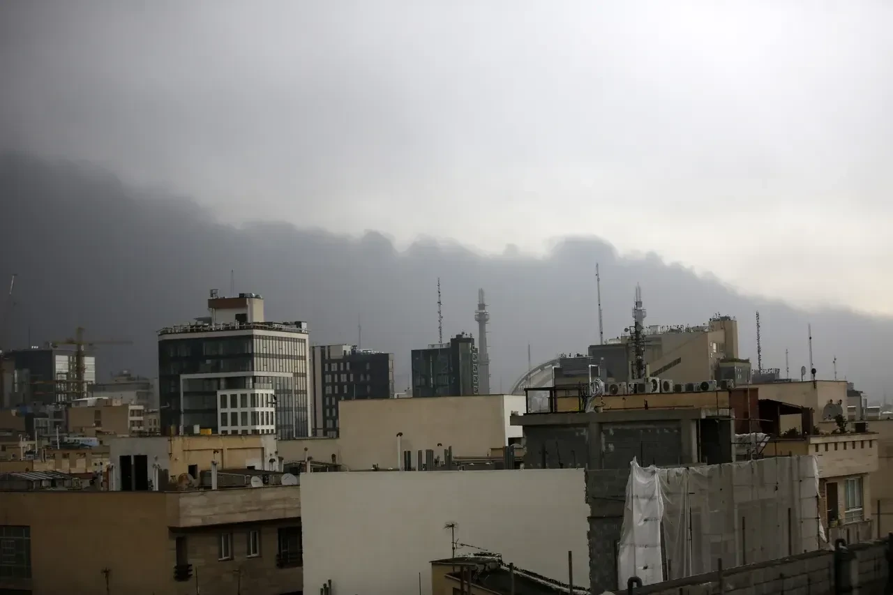 Kimyasal savaş tedirginliği! CENTCOM'dan İran'a gözdağı: Petrol sızdı, halka maske uyarısı yapıldı