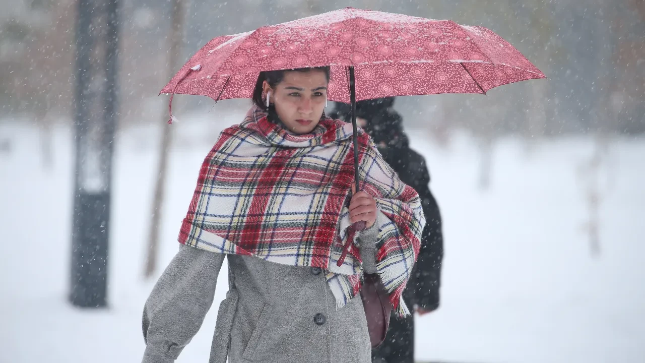 Meteoroloji sarı kodla uyardı! 12 ilde kar alarmı: Lapa lapa yağacak