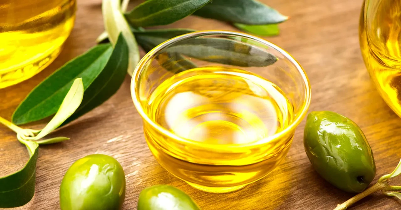 Sahurdan önce aç karnına bir yemek kaşığı zeytinyağı ve limon içerseniz! İnanılmaz sonuçlar