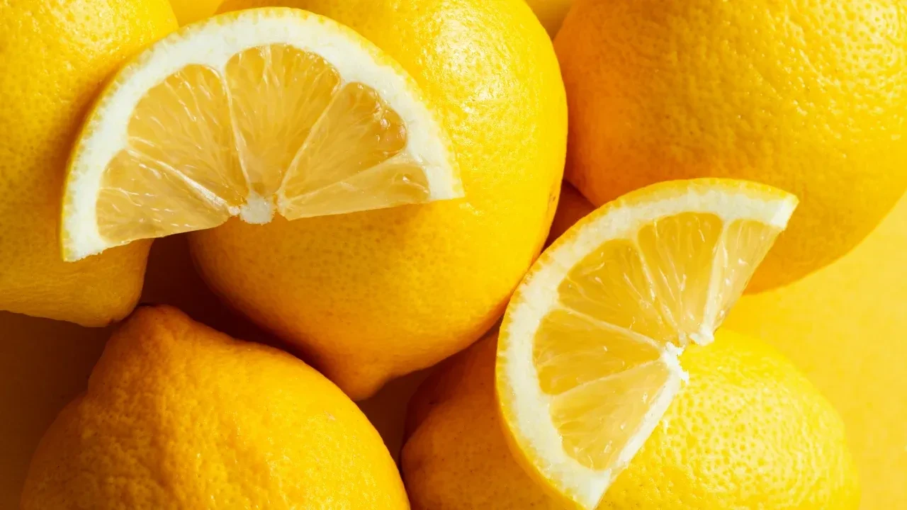 Sahurdan önce aç karnına bir yemek kaşığı zeytinyağı ve limon içerseniz! İnanılmaz sonuçlar