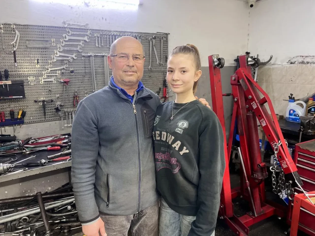 Sanayinin 17 yaşındaki kadın ustası: Antalyalı Selen, baba mesleğini devraldı, şanzıman söküp takıyor!