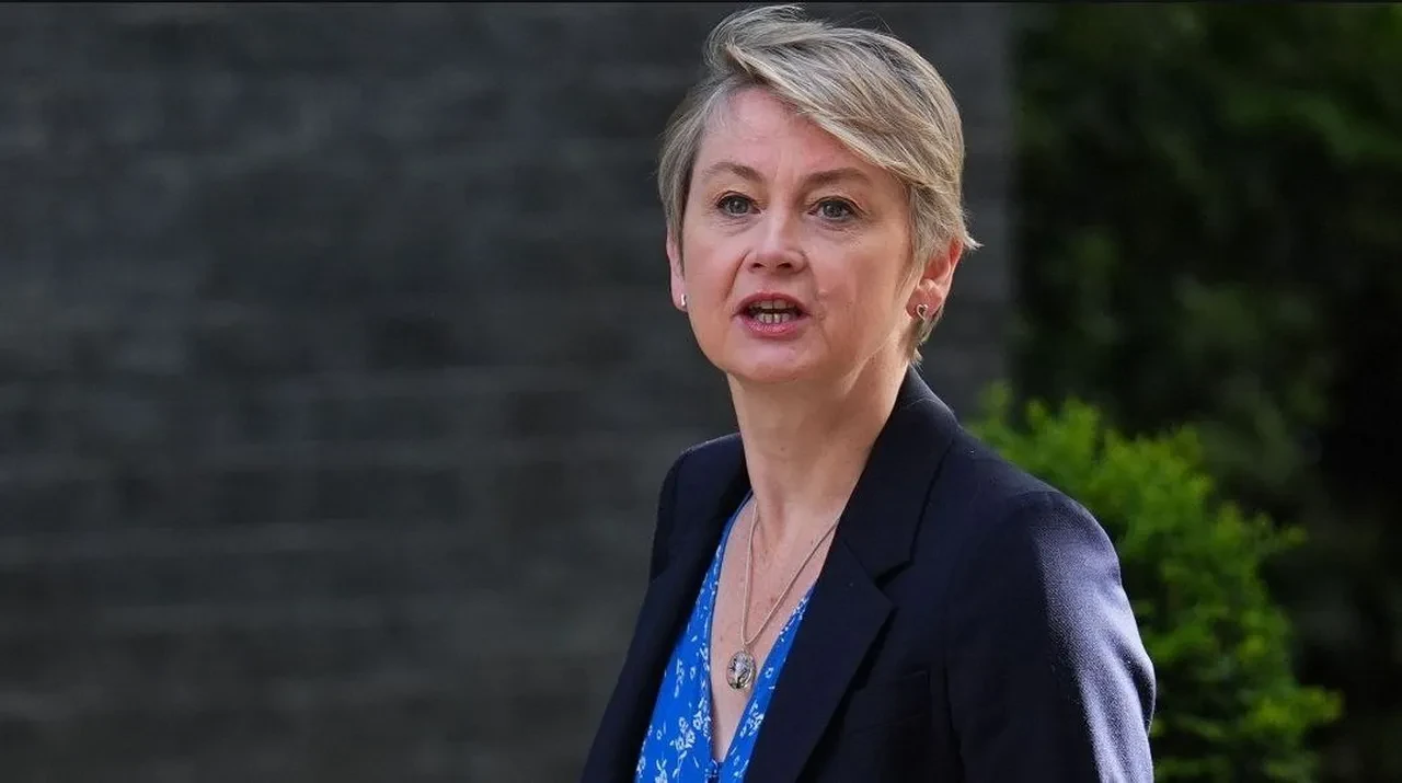 Trump'ın İngiltere iddiası: Savaş gemisi göndermeyi düşünüyorlar ama onlara ihtiyacımız yok!