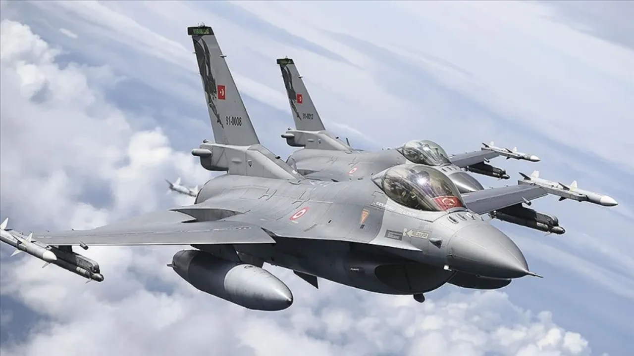 Türkiye KKTC'ye 6 adet F-16 savaş uçağı gönderiyor! Tarih ve saat belli oldu