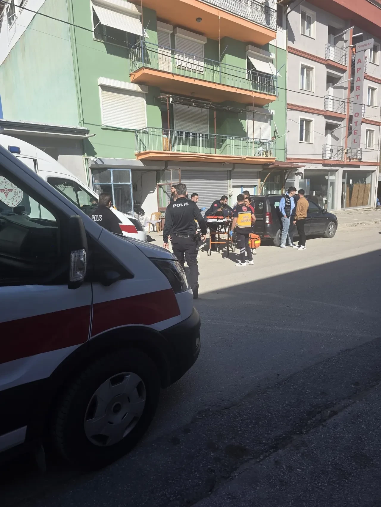 Eski karısını bacağından vurdu, kendisi kolundan vuruldu! Burdur'da büyük dehşet