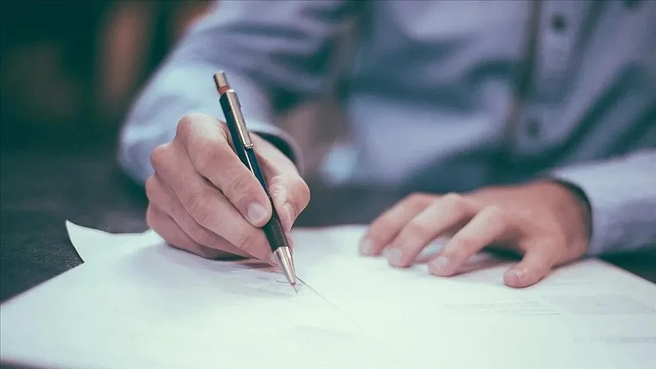 Hazine yarın iki ihale birden gerçekleştirecek