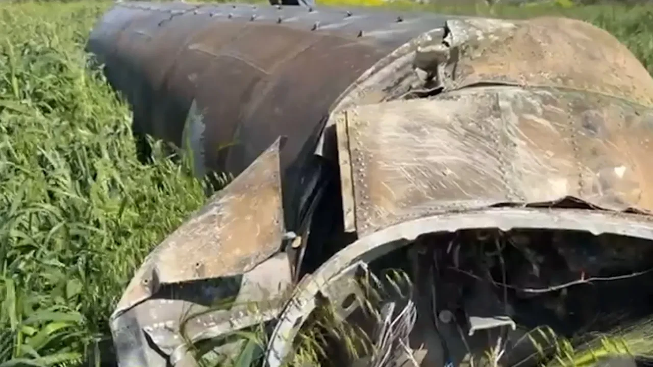 İran'ın misilleme füzesine ait kalıntı ortaya çıktı