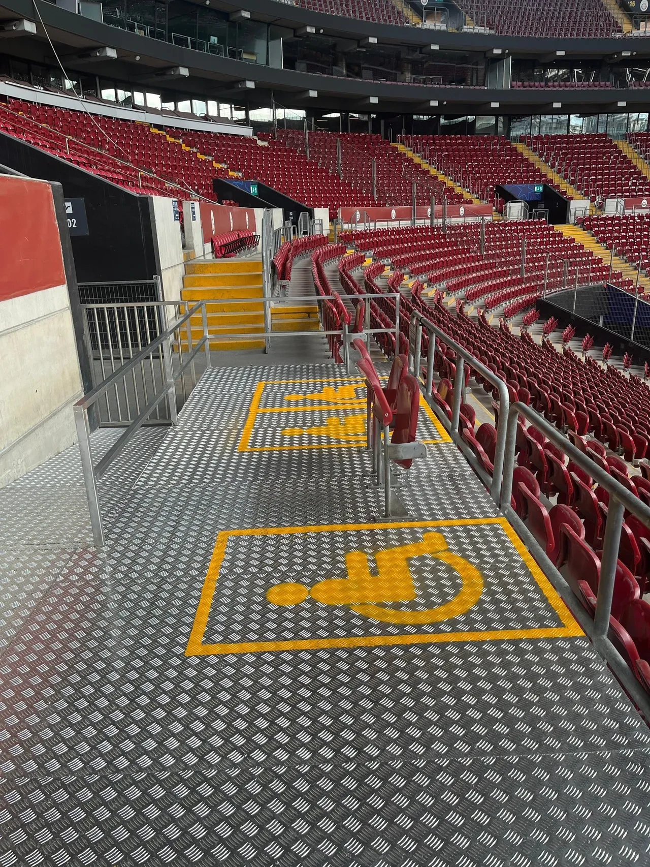 Liverpool'un fiziksel dezavantajlı taraftarlarından Galatasaray'ın stadyum politikası için anlamlı açıklama!