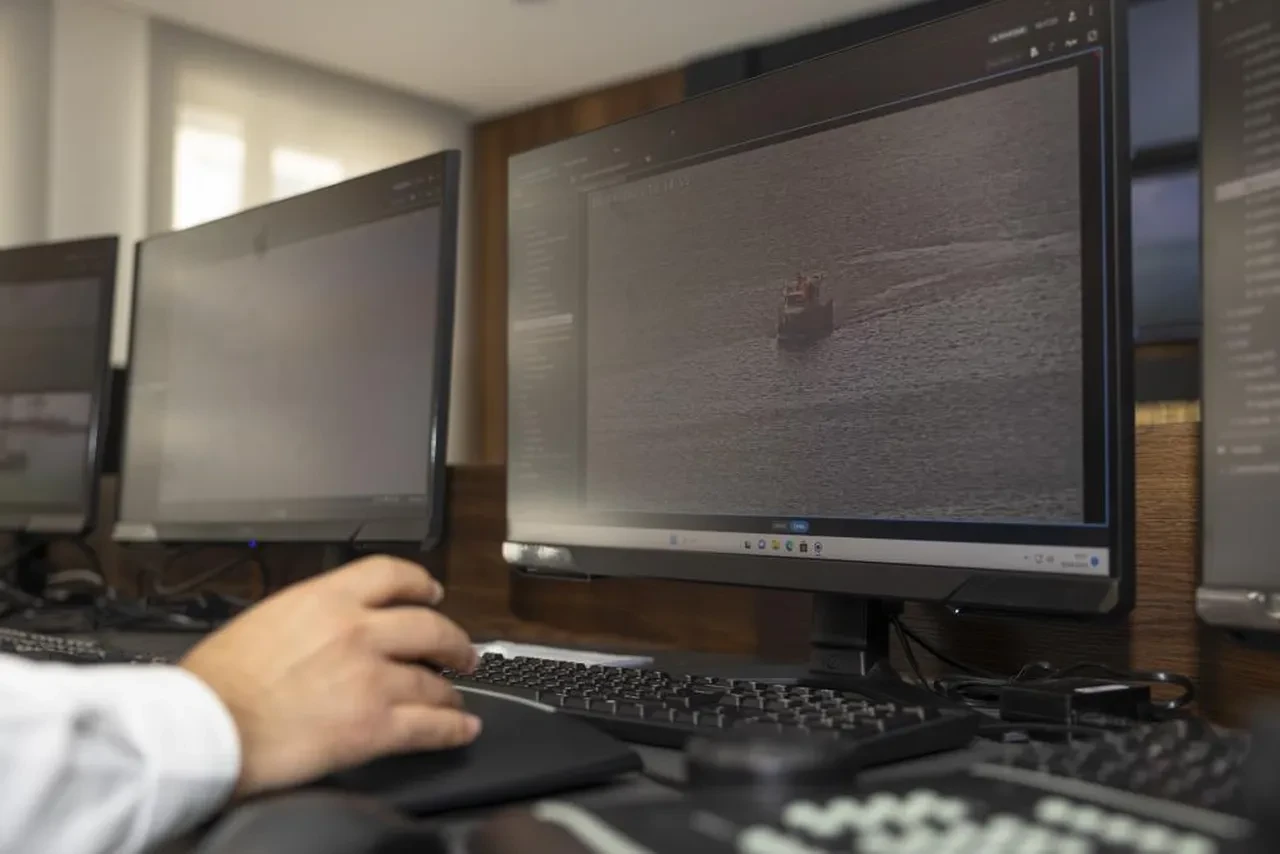 Mersin'de denizi kirleten gemiye 13 milyonluk tokat: EGDS sistemi affetmedi, gemi rıhtıma bağlandı!