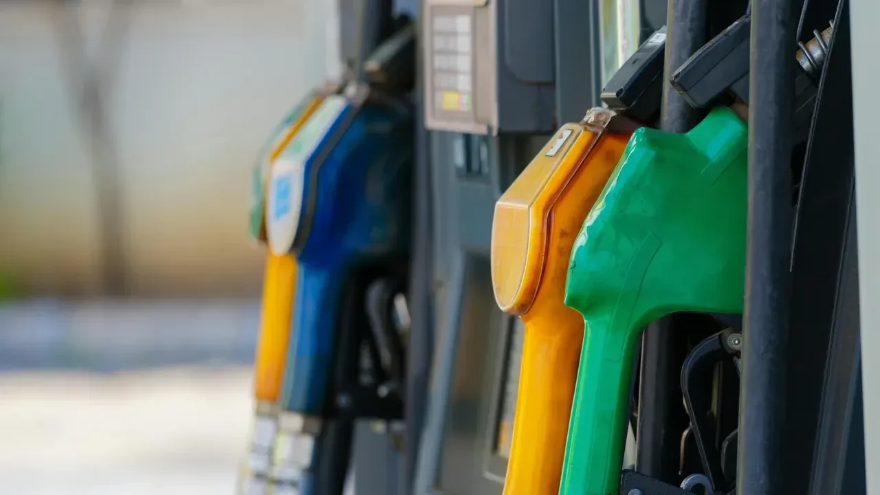 Motorine zam var mı, kaç lira olacak? 9 Mart benzin, motorin güncel akaryakıt fiyatları