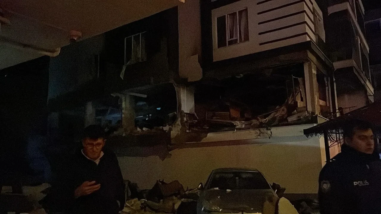 Niğde'de apartmanda doğal gaz patlaması! Çok sayıda yaralı var