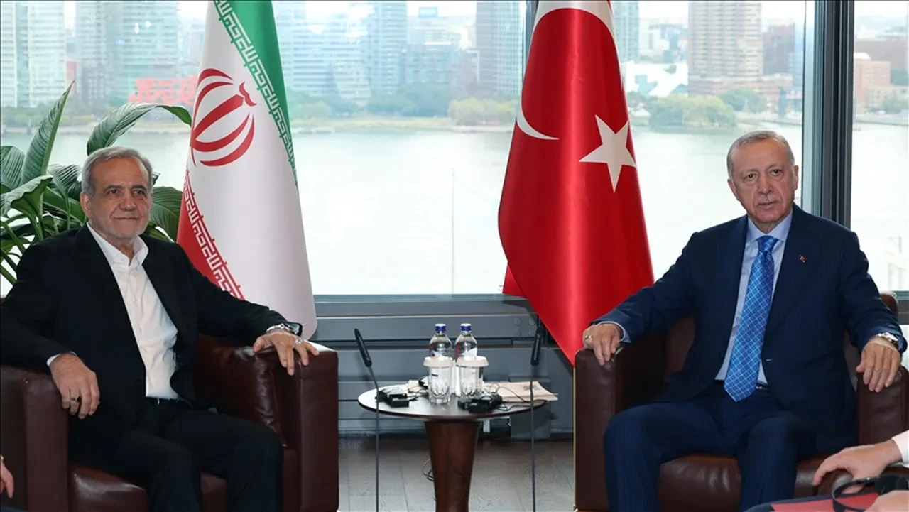 Pezeşkiyan'dan Türkiye'yi hedef alan füze için açıklama: Cumhurbaşkanı Erdoğan'a teklif sundu