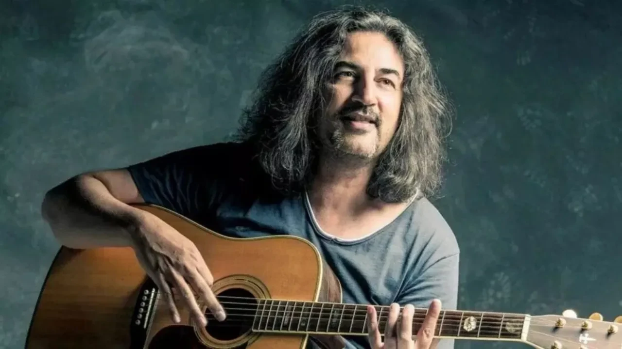 Şarkıcı Çelik yardım için Hatay'a gitti, sözleri takdir topladı 