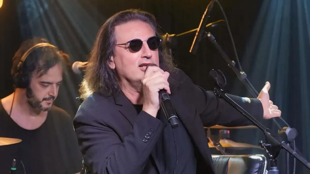 Şarkıcı Çelik yardım için Hatay'a gitti, sözleri takdir topladı 