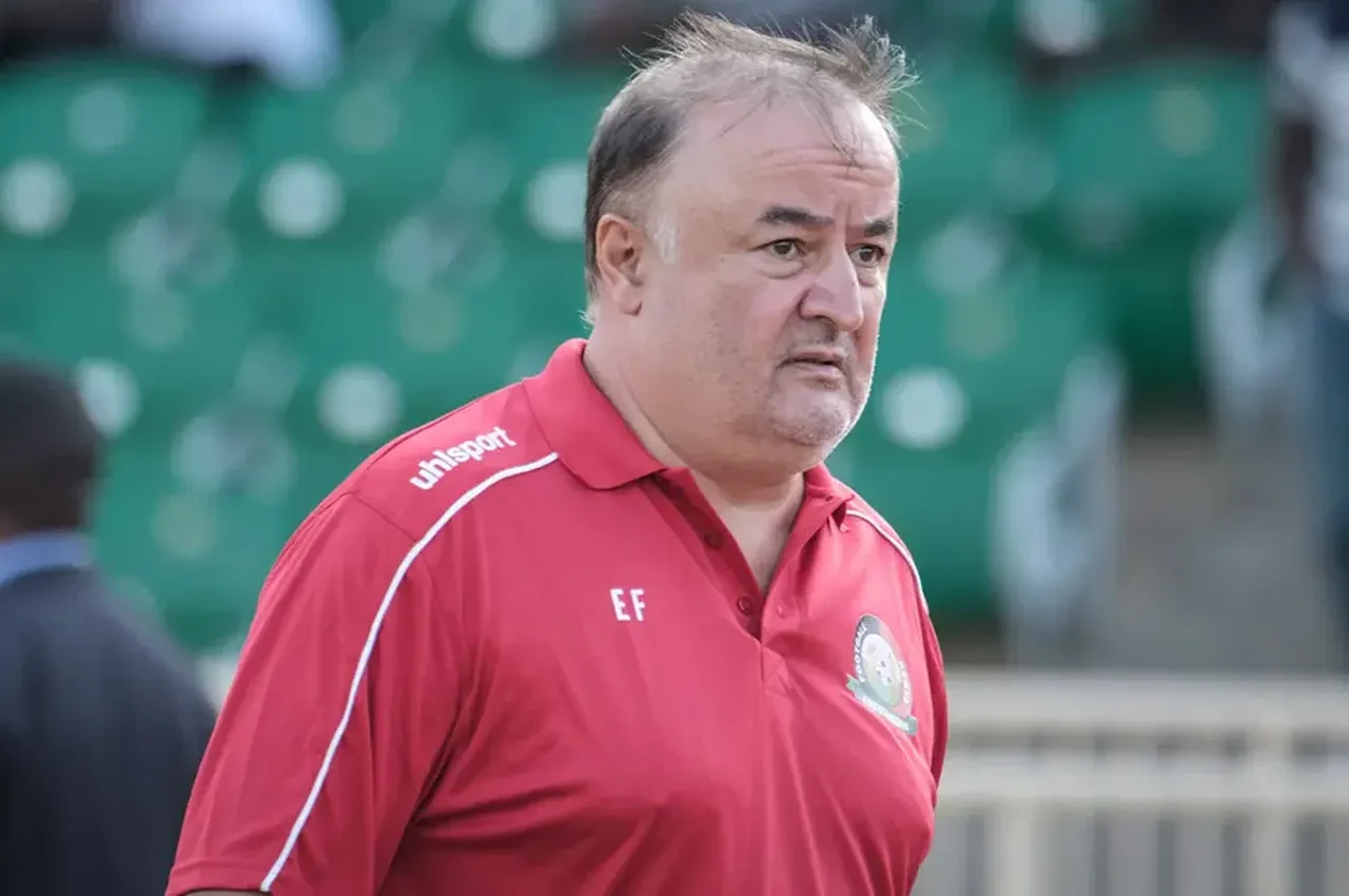 Bir dönem Fenerbahçe'de de görev alan teknik direktör Engin Fırat hayatını kaybetti! 