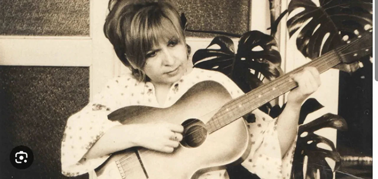 Ülkü Aker hayatını kaybetti! Sezen Aksu, Ajda Pekkan'a söz yazarlığı yapmıştı 