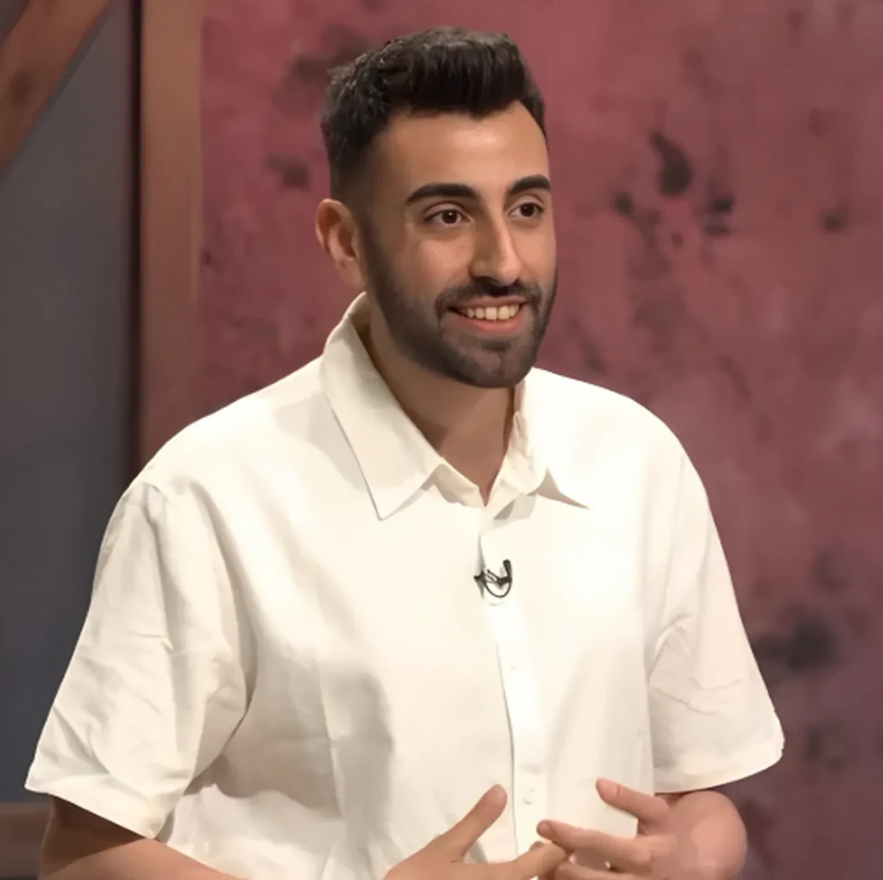 Ünlü şef Batuhan Ergül ilk ısırıkta kabusu yaşadı! Apar topar hastaneye kaldırıldı