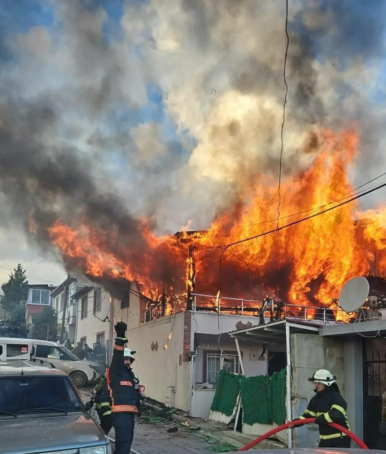 Yalova'daki DEAŞ'lı teröristin dijital izi Kocaeli'ne uzandı! Örgütsel semboller, paylaşımlar, bayraklı konvoylar