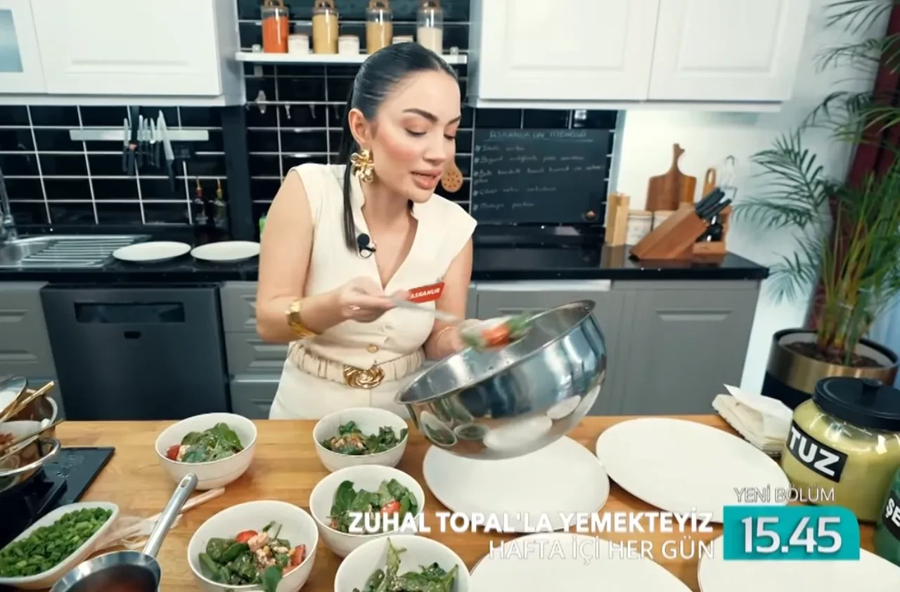 Yemekteyiz Asranur kimdir, kaç yaşında? Yemekteyiz'de sosyal medya fenomeni Asranur Hanım eleştiri yağmuruna tutuldu