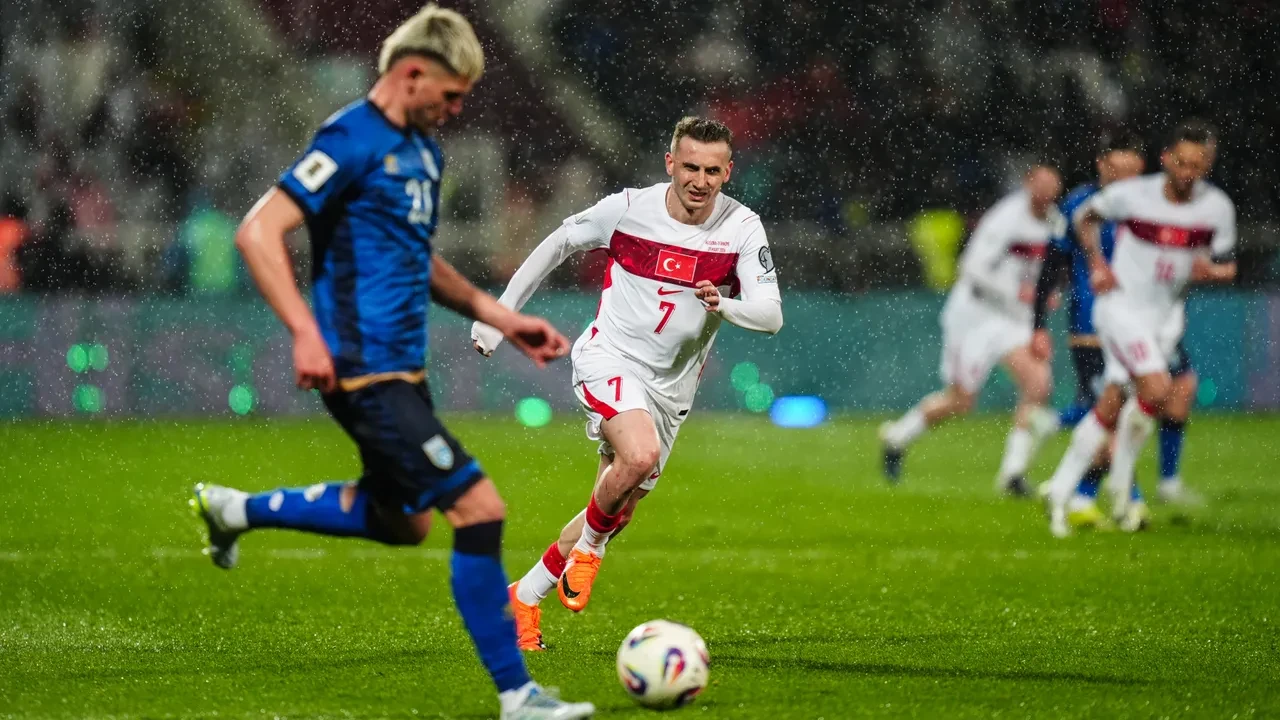 24 yıllık hasret bitti, Türkiye Dünya Kupası yolunda! Dünya basını 'Bizim Çocuklar'ı manşetlerine taşıdı