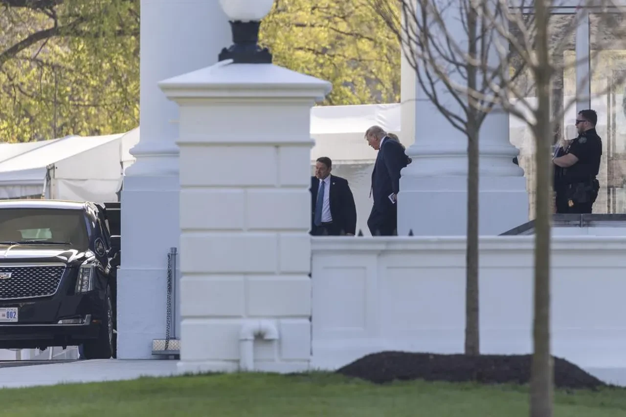 ABD Yüksek Mahkemesi’nde vatandaşlık düellosu: Trump duruşmaya katılan ilk başkan oldu! "Dünyadaki tek aptal ülkeyiz"