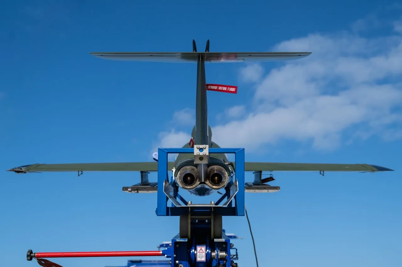 Airbus'ın yeni avcısı "Bird of Prey" kamikaze dronları vurmak için göklerde