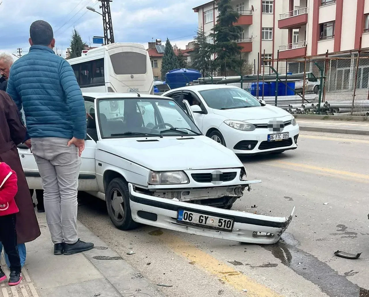 Başkentte zincirleme trafik kazası! Kazada yaralılar var