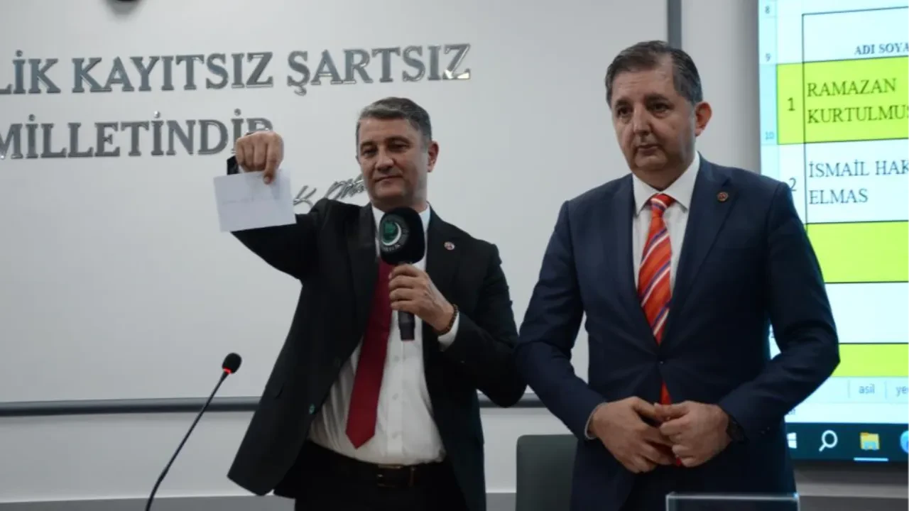 Bilecik'te CHP'ye şok! Başkanlık seçiminde fire verdiler, AK Parti'nin adayı yeniden seçildi