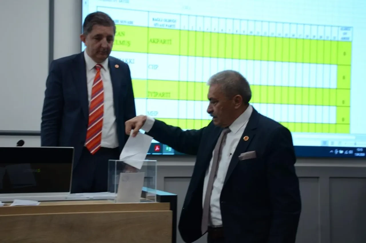 Bilecik'te CHP'ye şok! Başkanlık seçiminde fire verdiler, AK Parti'nin adayı yeniden seçildi