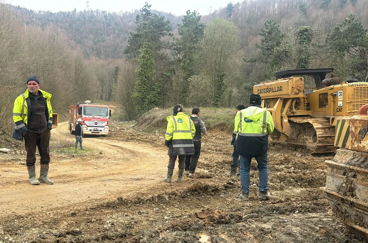 Düzce'de heyelan can aldı! 1 işçi öldü, 1 işçi yaralandı