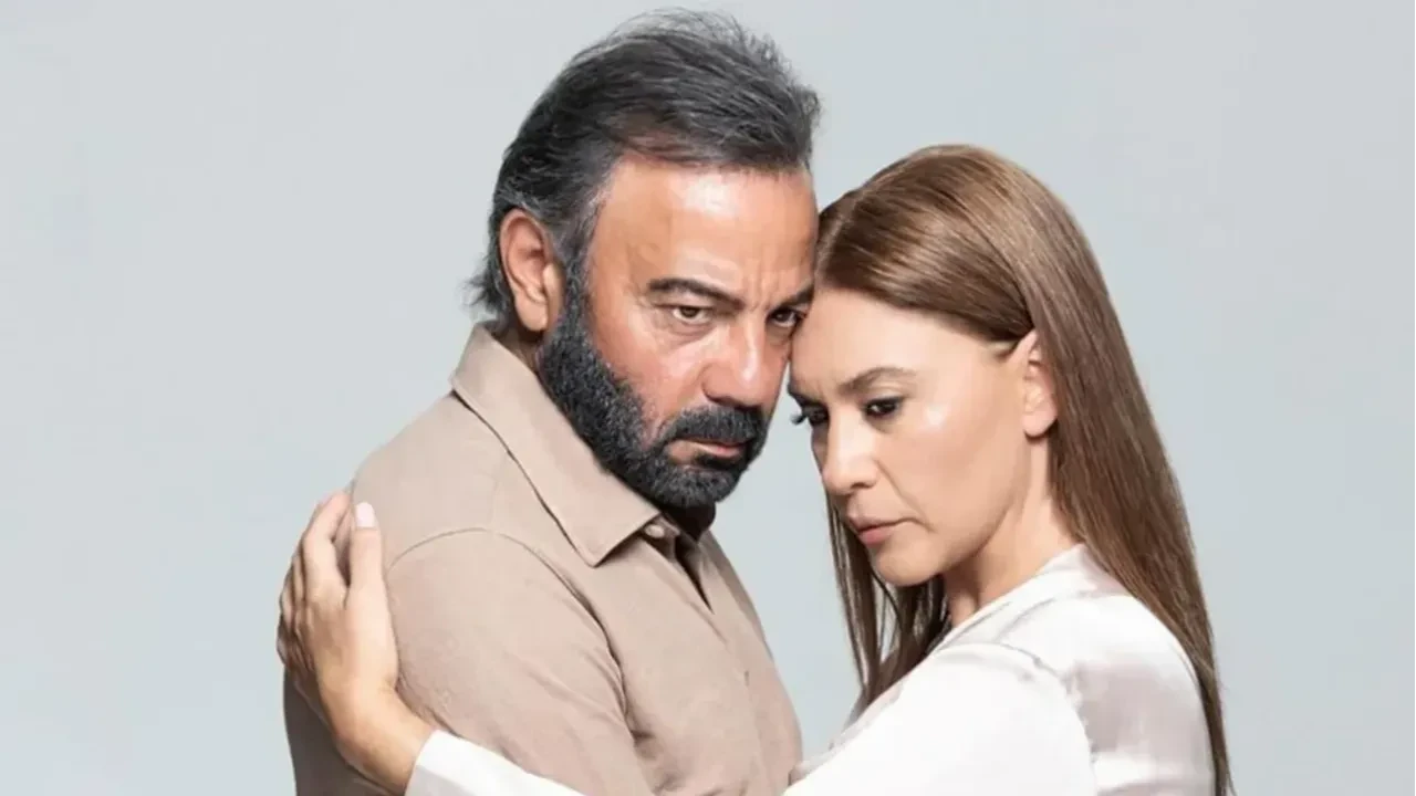 Evrim Alasya ile Kerem Alışık tekrar barıştı! Tiyatro oyununu bile iptal etmişlerdi 