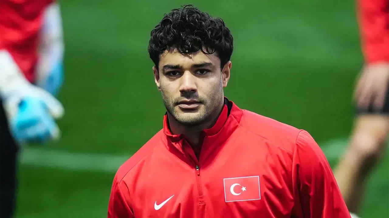 Galatasaray'a milli yıldızdan sürpriz gelişme! Herkes 'Bitti' gözüyle bakıyordu: Yeni adresi netleşti